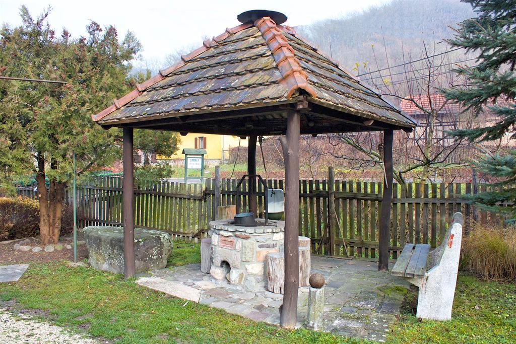 Pereszlenyi Vendeghaz Otel Visegrád Dış mekan fotoğraf
